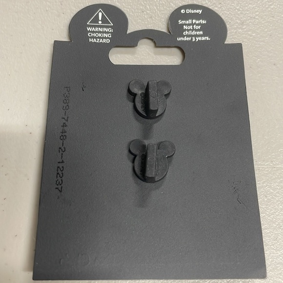 D23 Epcot 30th Anniversary World Showcase dangle pin New on original card 2013 - Picture 5 of 10